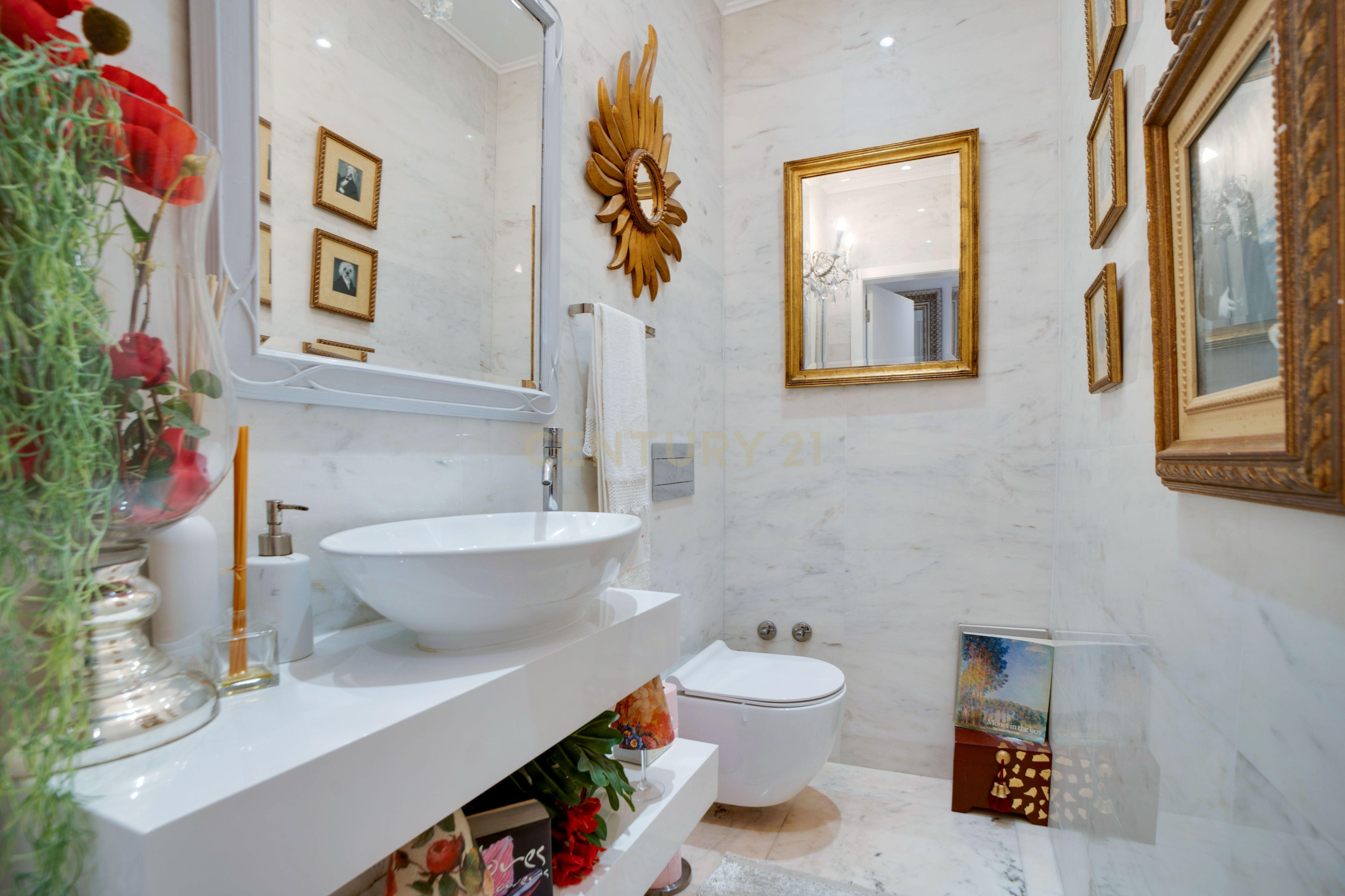 Apartamento T2 de Luxo - Avenida dos Estados Unidos da América - Image 15