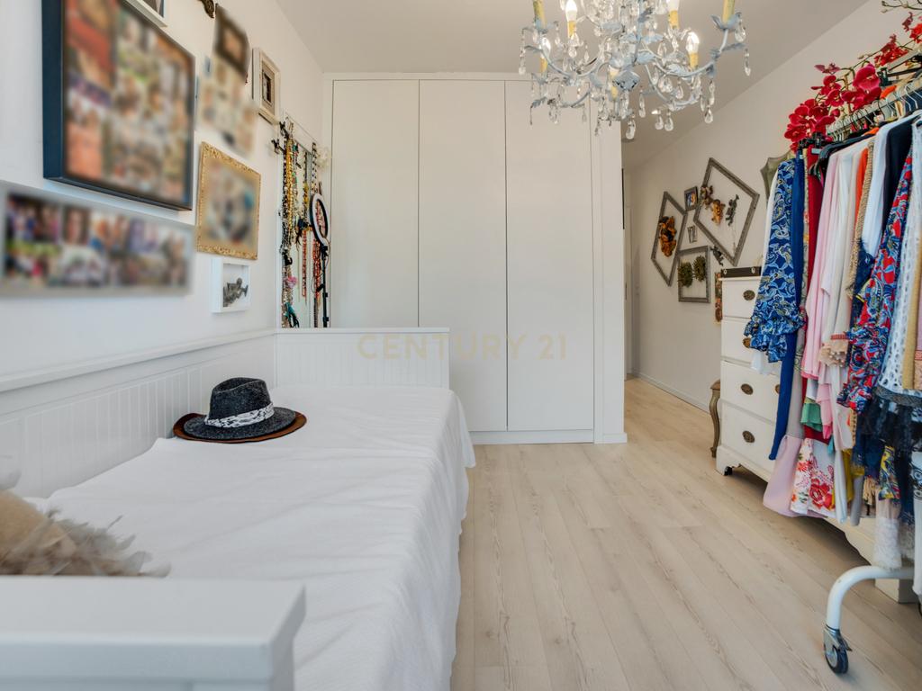 Apartamento T2 de Luxo - Avenida dos Estados Unidos da América - Image 19