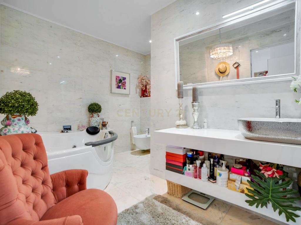 Apartamento T2 de Luxo - Avenida dos Estados Unidos da América - Image 23