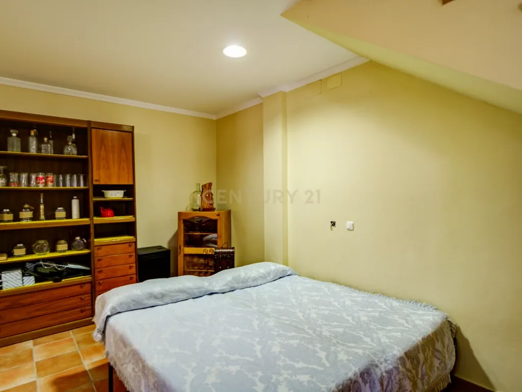 undefined - Image 107