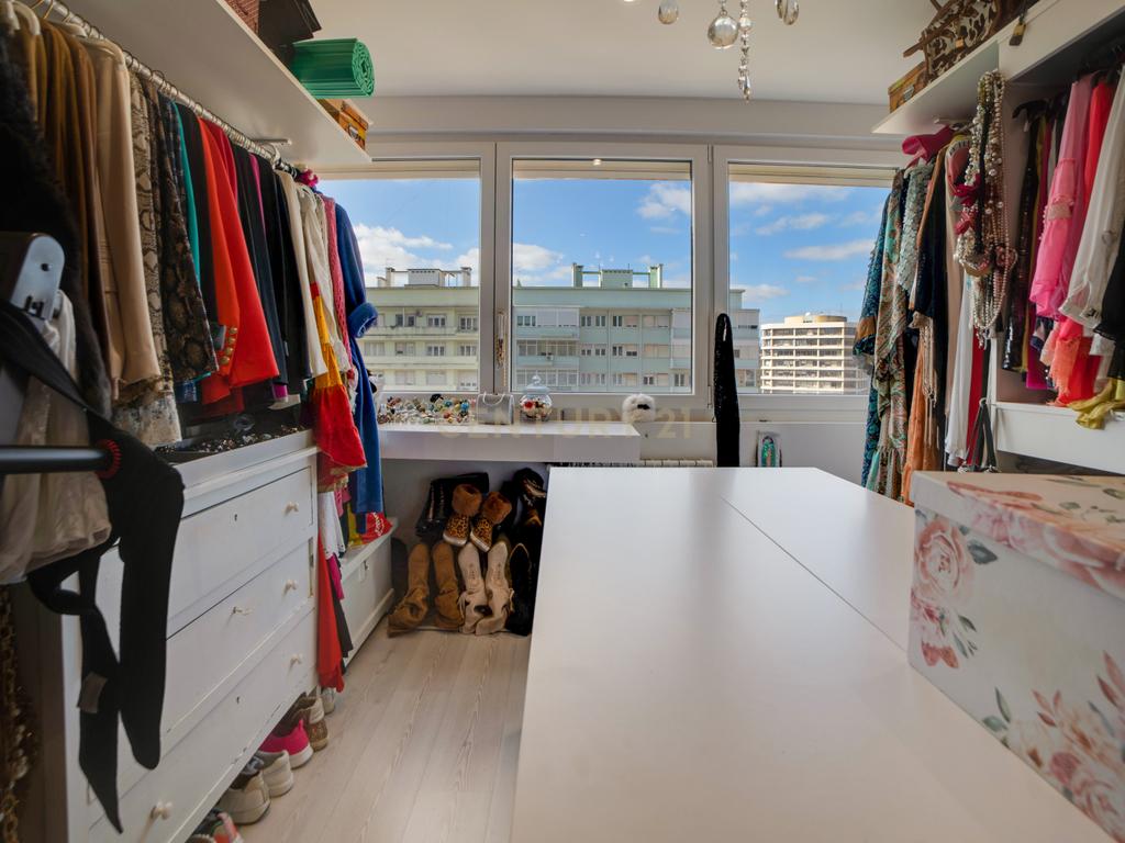 Apartamento T2 de Luxo - Avenida dos Estados Unidos da América - Image 25