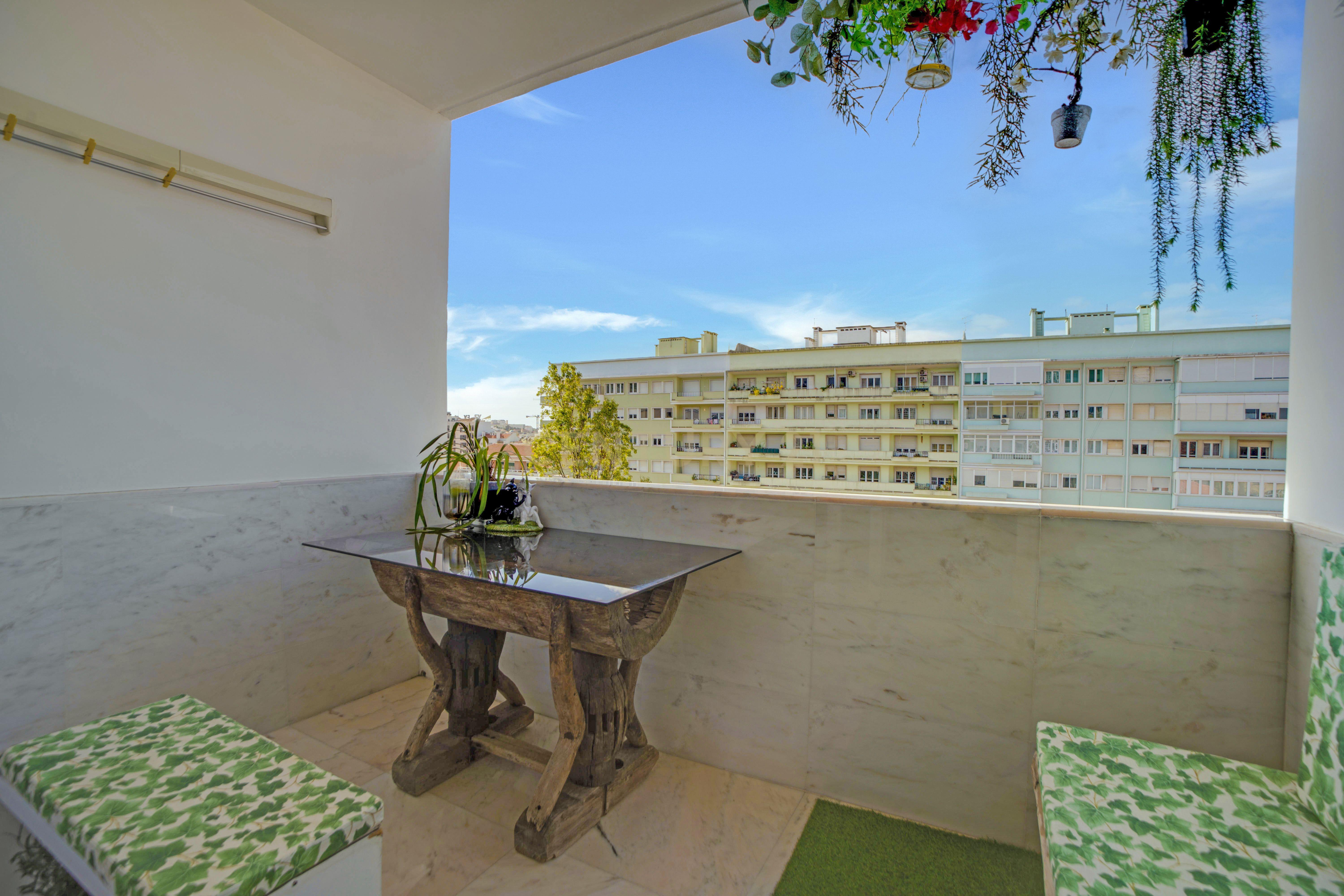 Apartamento T2 de Luxo - Avenida dos Estados Unidos da América - Image 27