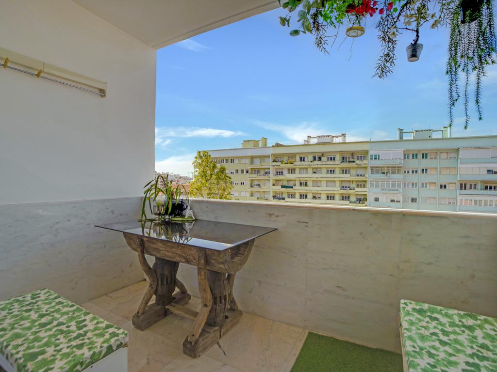 Apartamento T2 de Luxo - Avenida dos Estados Unidos da América - Image 27