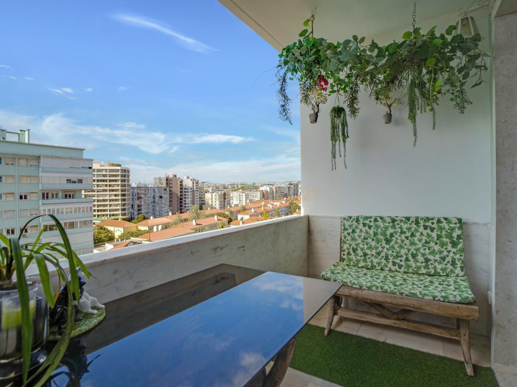 Apartamento T2 de Luxo - Avenida dos Estados Unidos da América - Image 28
