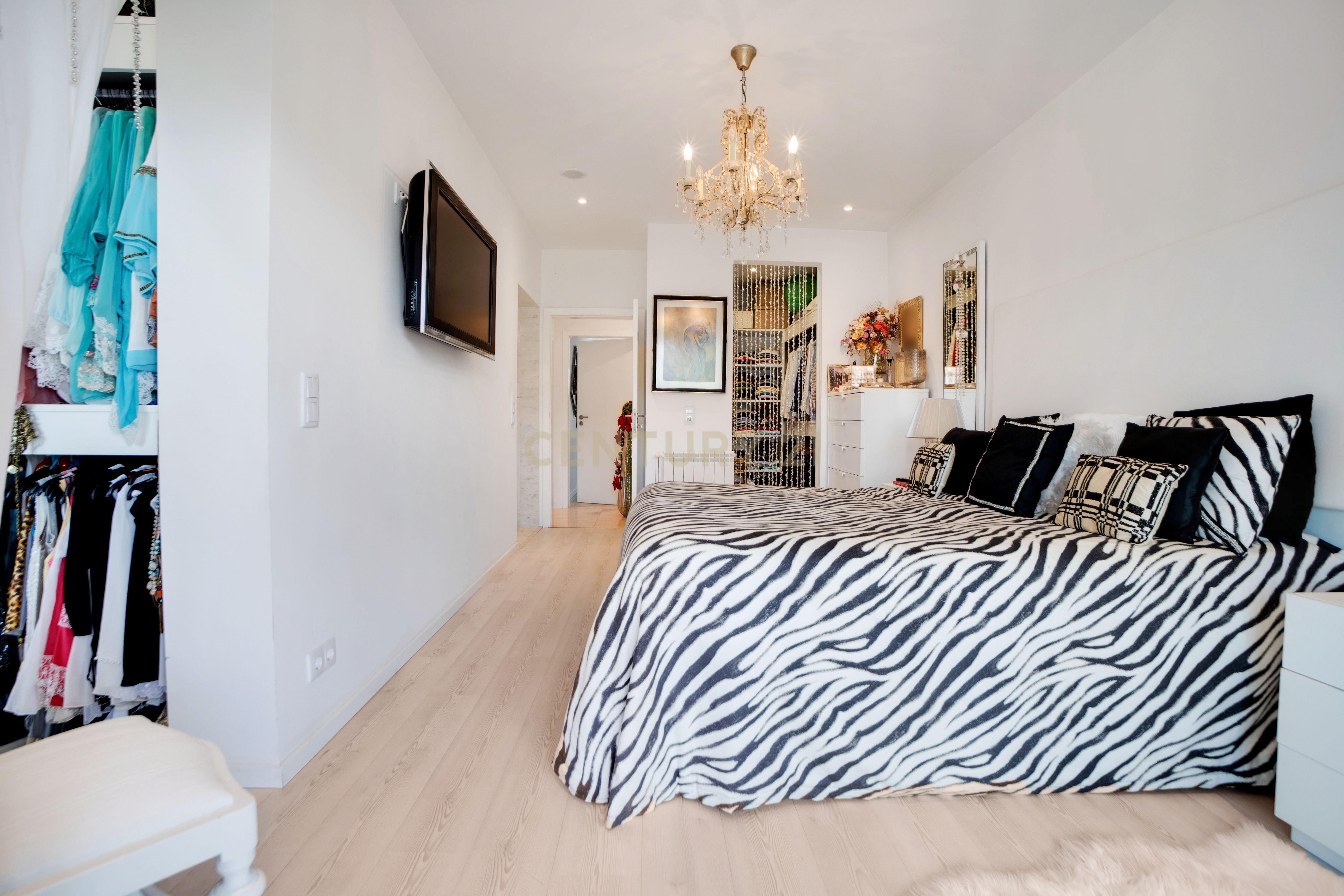 Apartamento T2 de Luxo - Avenida dos Estados Unidos da América - Image 29