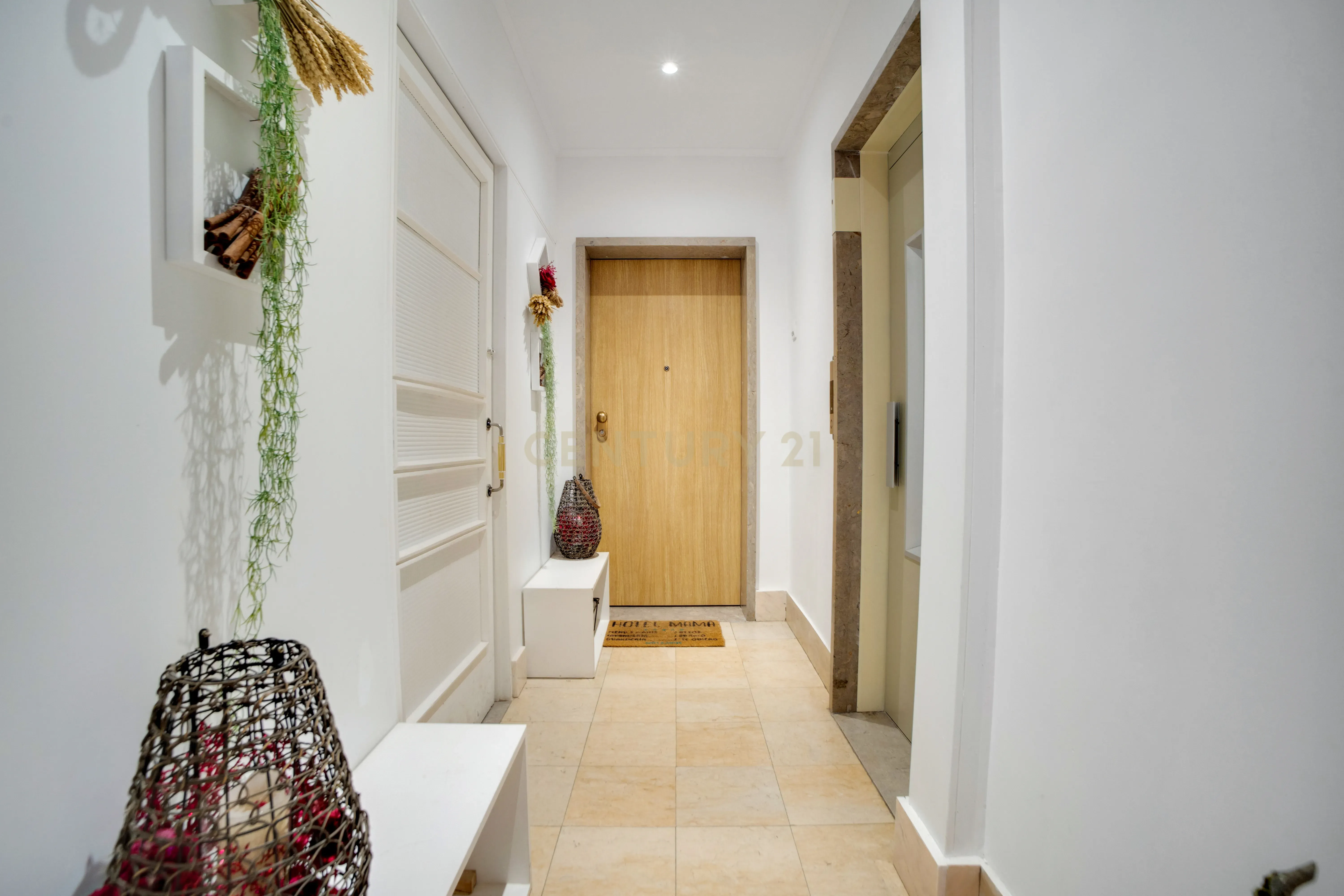 Apartamento T2 de Luxo - Avenida dos Estados Unidos da América - Image 14