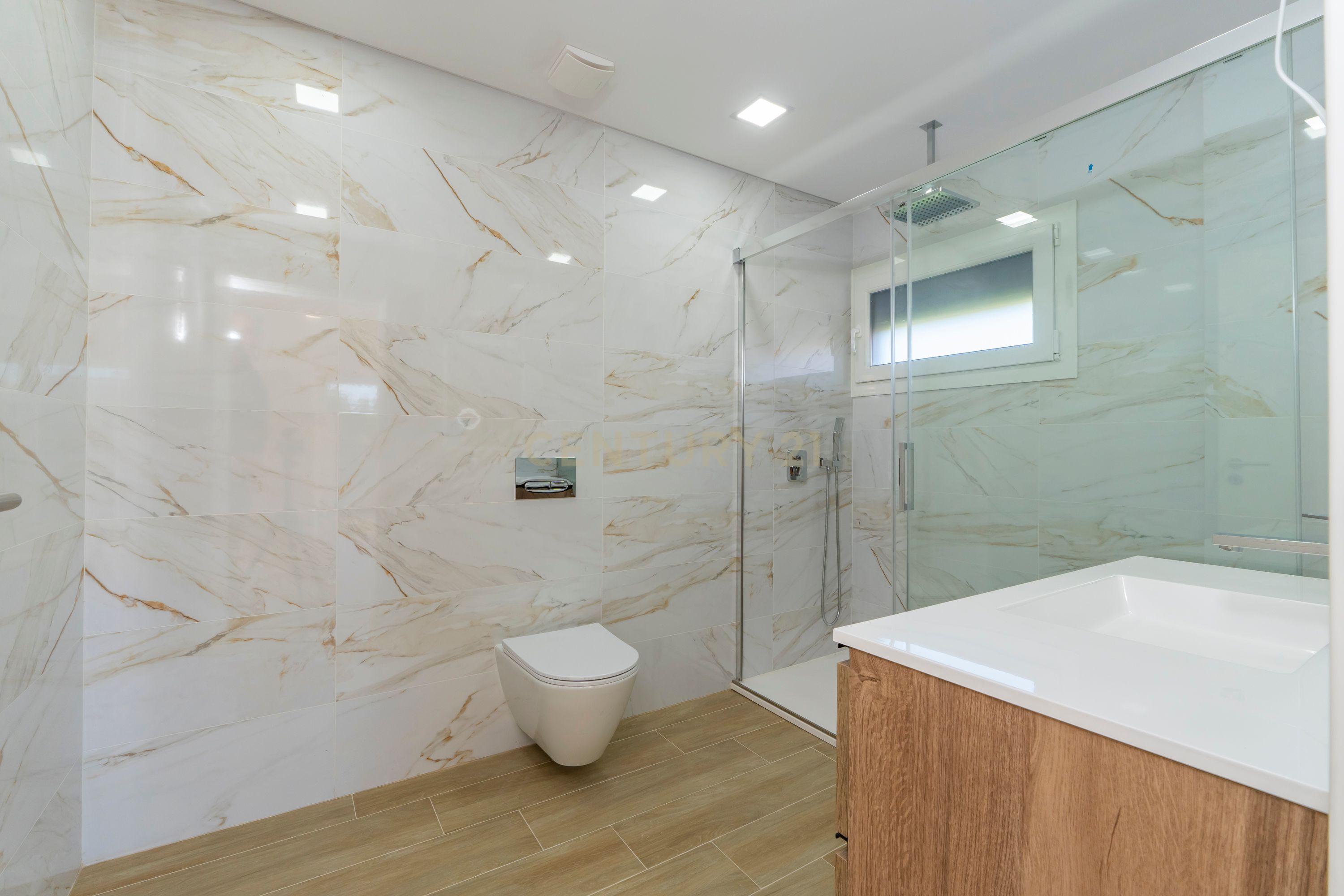 Moradia Moderna T4 com Terraço e Vista Rio – Santa Iria da Azóia - Image 27