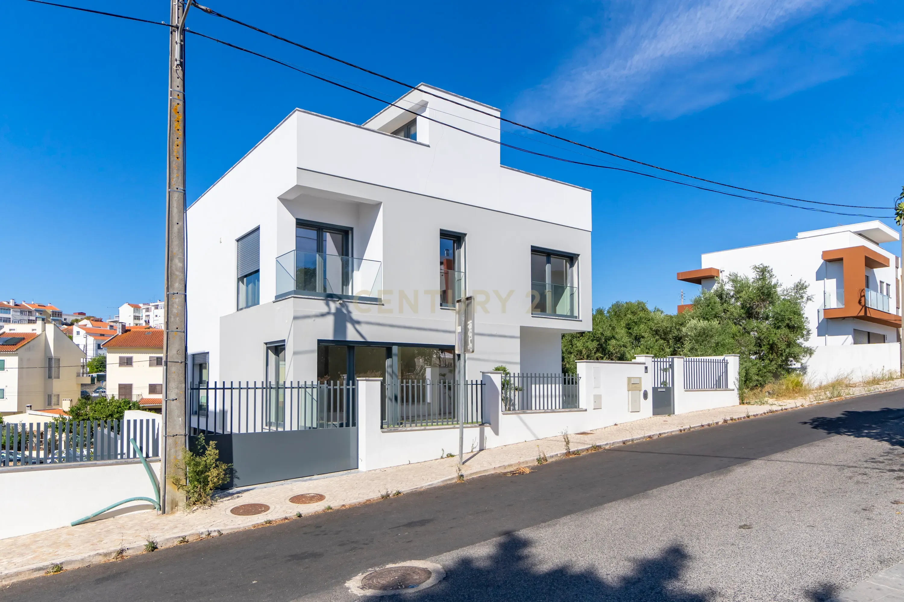 Moradia Moderna T4 com Terraço e Vista Rio – Santa Iria da Azóia - Image 62