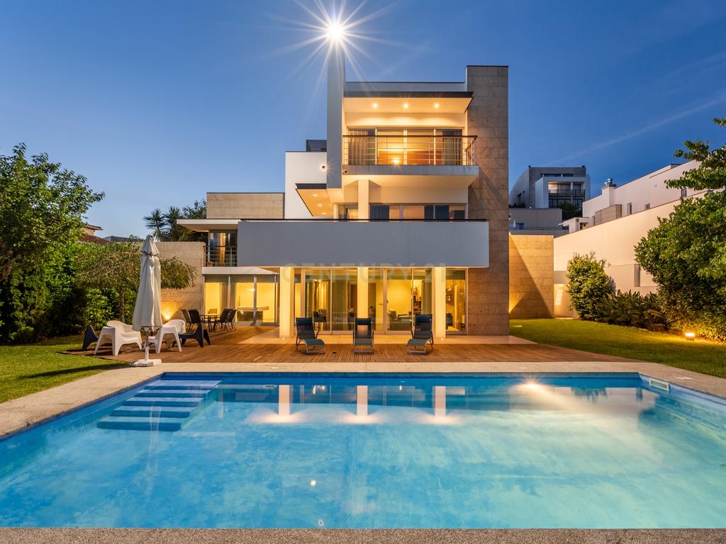 Moradia T4 com piscina - Bom Jesus - Image 2