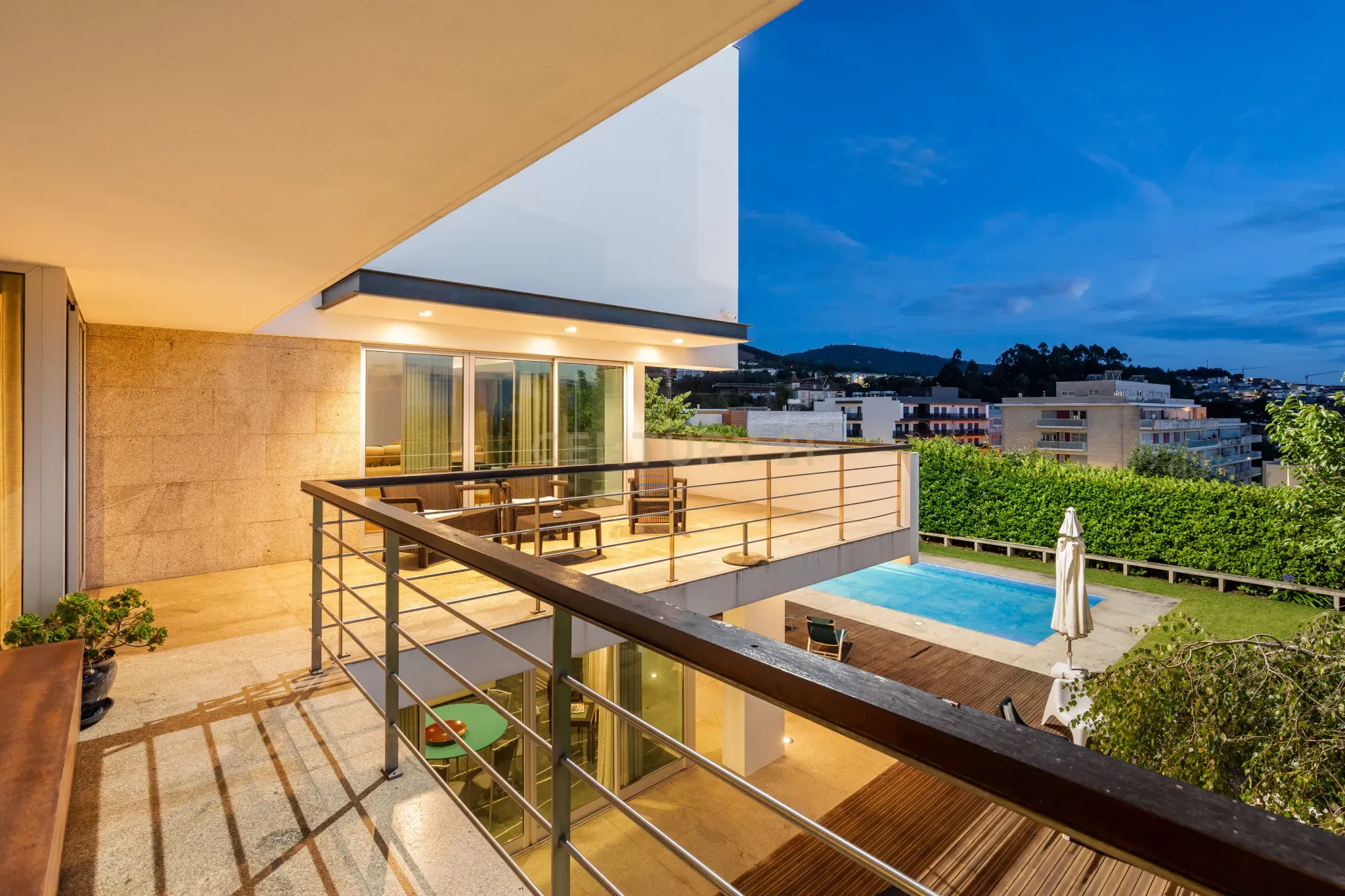 Moradia T4 com piscina - Bom Jesus - Image 5