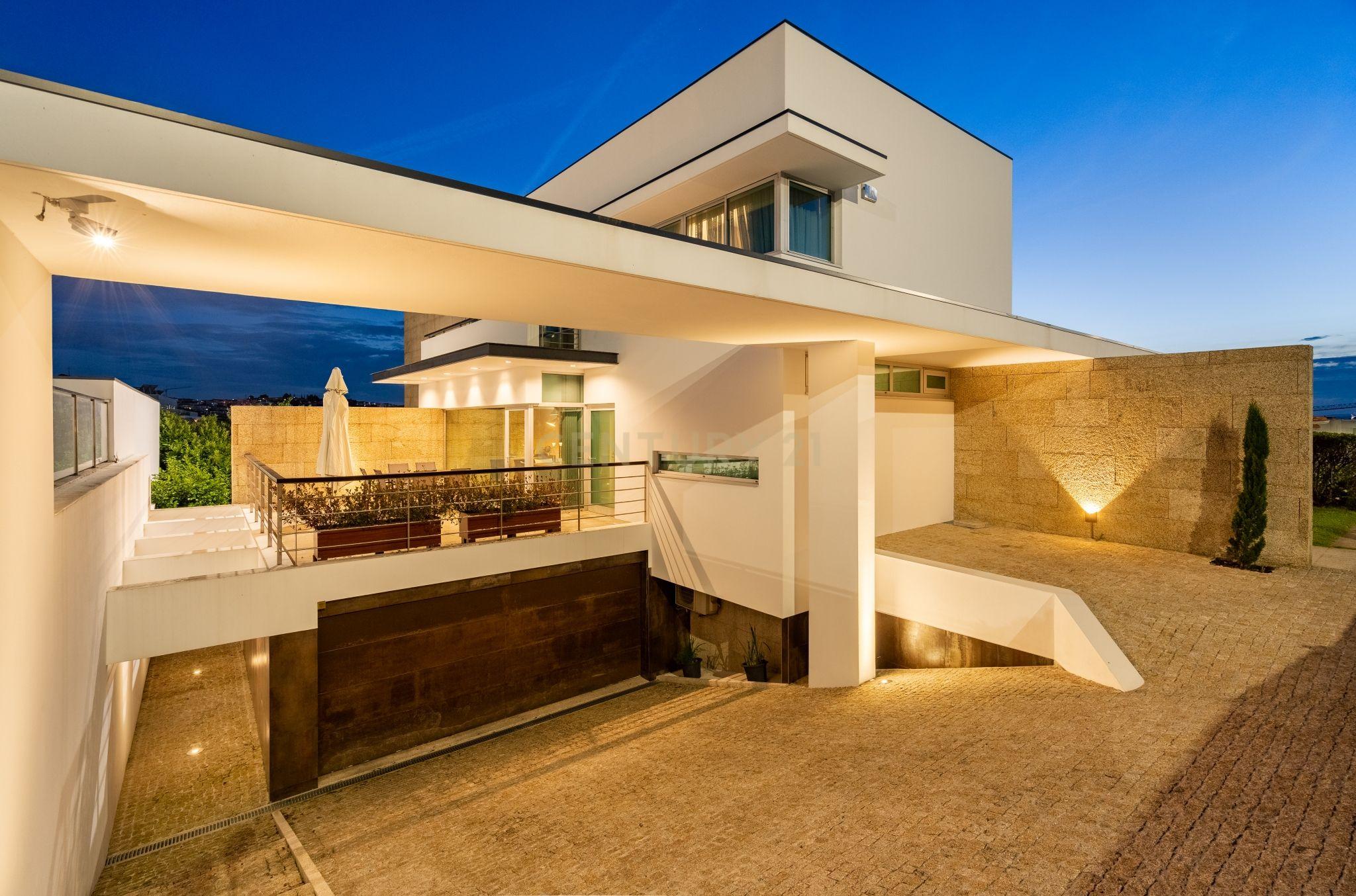 Moradia T4 com piscina - Bom Jesus - Image 12