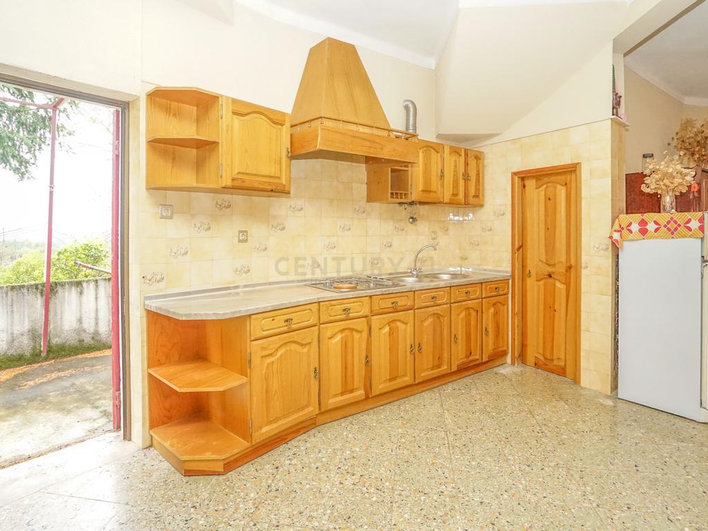 Moradia T4 - C/ terreno - Image 9
