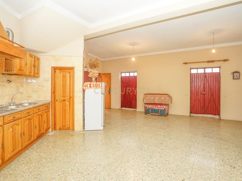 Moradia T4 - C/ terreno - Image 7