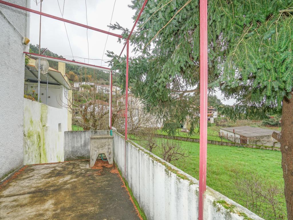 Moradia T4 - C/ terreno - Image 10