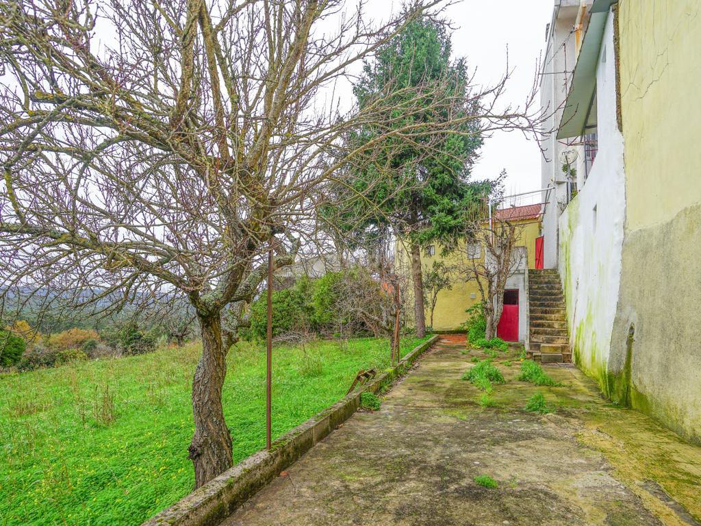 Moradia T4 - C/ terreno - Image 11