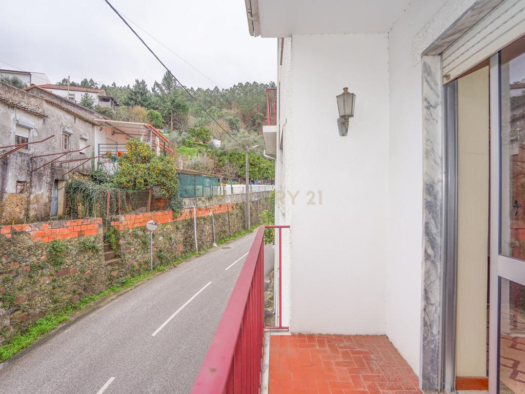 Moradia T4 - C/ terreno - Image 18
