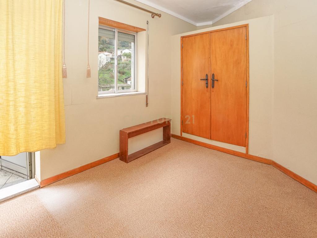 Moradia T4 - C/ terreno - Image 36