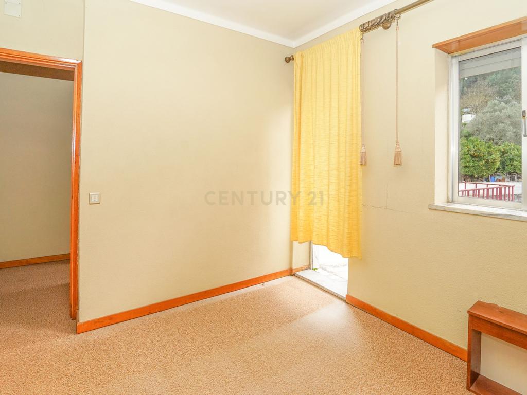 Moradia T4 - C/ terreno - Image 37