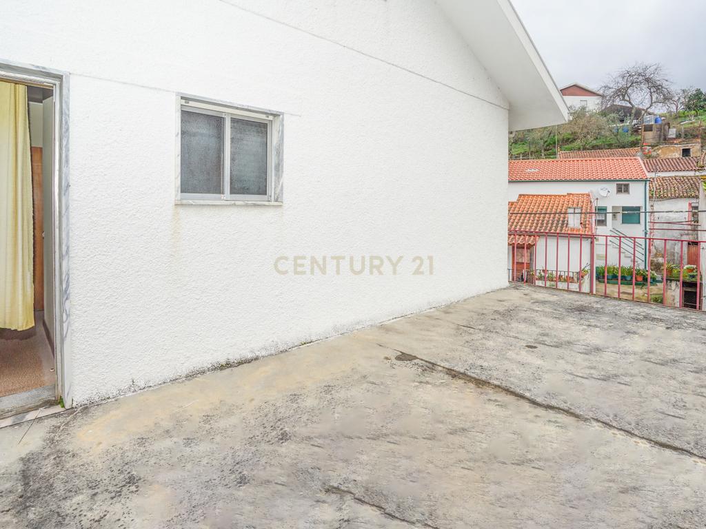 Moradia T4 - C/ terreno - Image 39