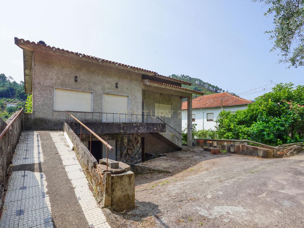 Moradia T3 - Localização Tranquila - Image 3