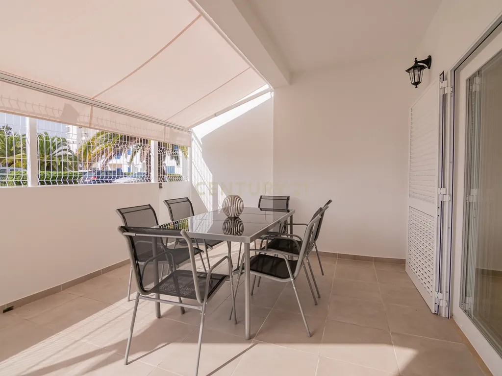 NÃO PERCA ESTA GRANDE OPORTUNIDADE! APARTAMENTO ESTILO VILA T2 ESPAÇOSO E COMPLETAMENTE NOVO COM JARDIM, LUGAR DE ESTACIONAMENTO PRIVADO, ARRECADAÇÃO E TERRAÇO PRIVATIVO AMPLO COM CHURRASQUEIRA MUITO BEM LOCALIZADO PRÓXIMO DE TODAS AS COMODIDADES E SERVIÇ - Image 19