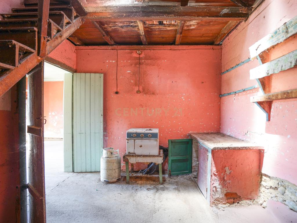 Moradia para Reconstrução em Vila Verde, Coimbra - Image 8