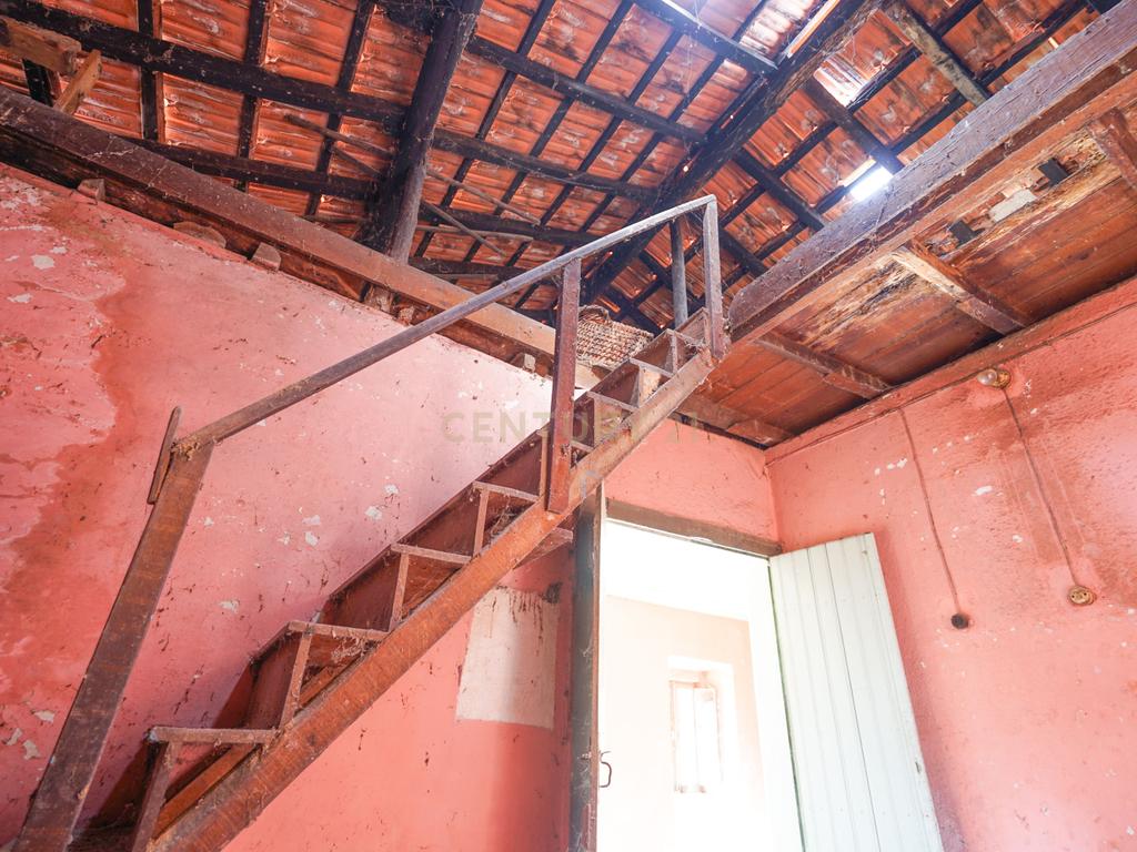Moradia para Reconstrução em Vila Verde, Coimbra - Image 10