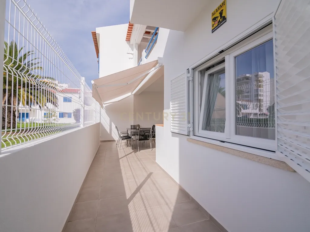 NÃO PERCA ESTA GRANDE OPORTUNIDADE! APARTAMENTO ESTILO VILA T2 ESPAÇOSO E COMPLETAMENTE NOVO COM JARDIM, LUGAR DE ESTACIONAMENTO PRIVADO, ARRECADAÇÃO E TERRAÇO PRIVATIVO AMPLO COM CHURRASQUEIRA MUITO BEM LOCALIZADO PRÓXIMO DE TODAS AS COMODIDADES E SERVIÇ - Image 20