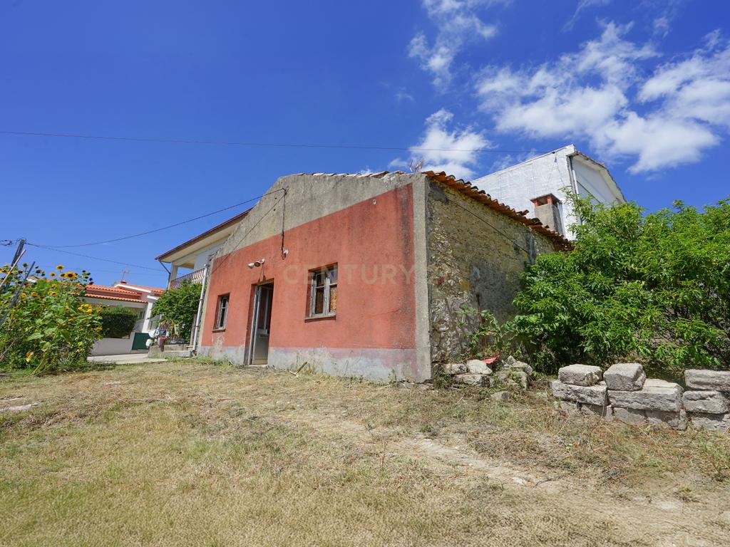 Moradia para Reconstrução em Vila Verde, Coimbra - Image 1