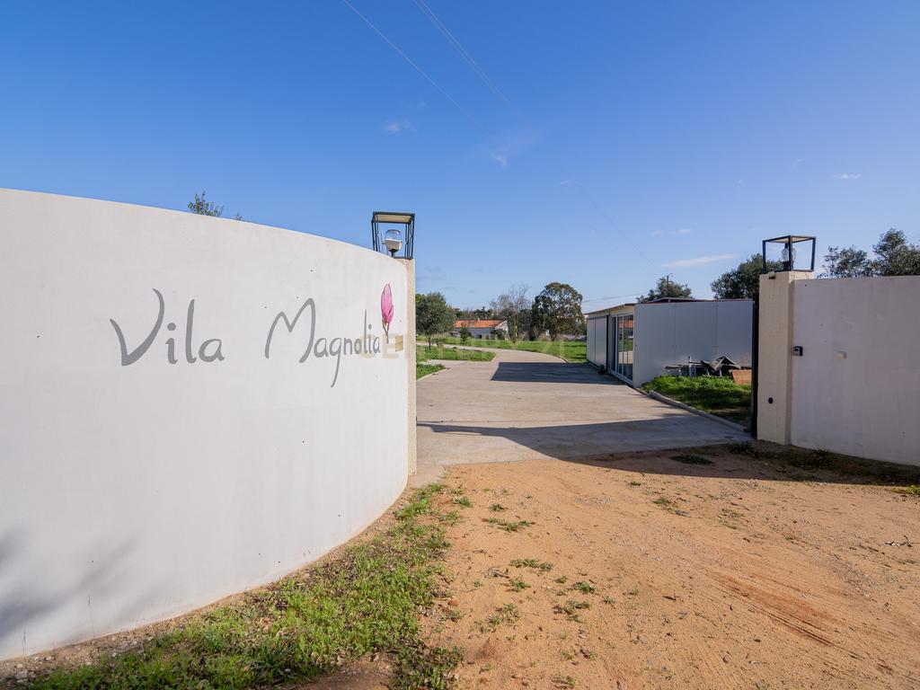 NAO PERCA ESTA GRANDE OPORTUNIDADE! FABULOSA MORADIA DE LUXO INDEPENDENTE V4 COMPLETAMENTE NOVA DE GRANDES DIMENSÕES, COM 6220M2 DE TERRENO, DOIS PISOS, 2 GARAGENS EM BOX PARA 3 CARROS, 3 CASAS DE BANHO, AQUECIMENTO POR PISO RADIANTE, PAINÉIS SOLARES, VAR - Image 49