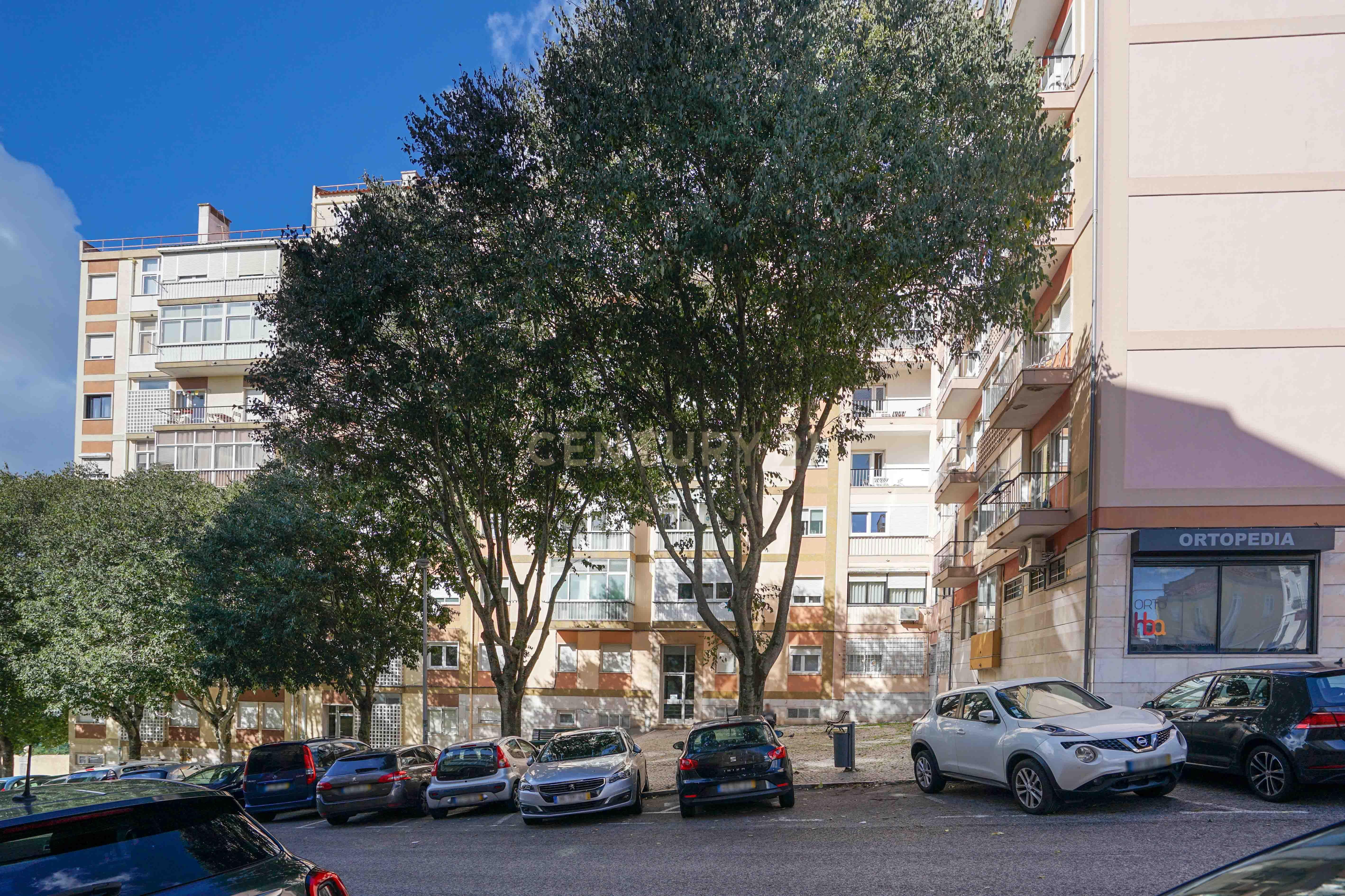 Apartamento T2 em Campolide - Image 19