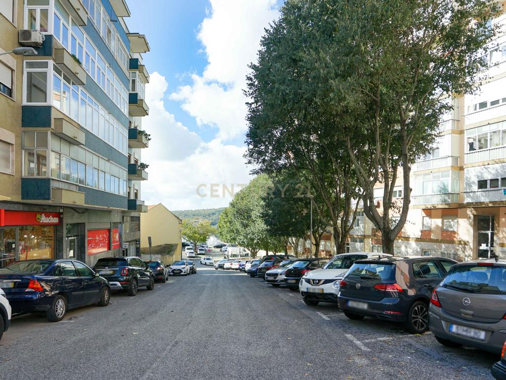Apartamento T2 em Campolide - Image 21