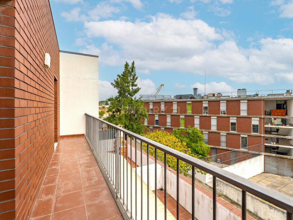 Moradia T4 na Alta de Lisboa - Image 27