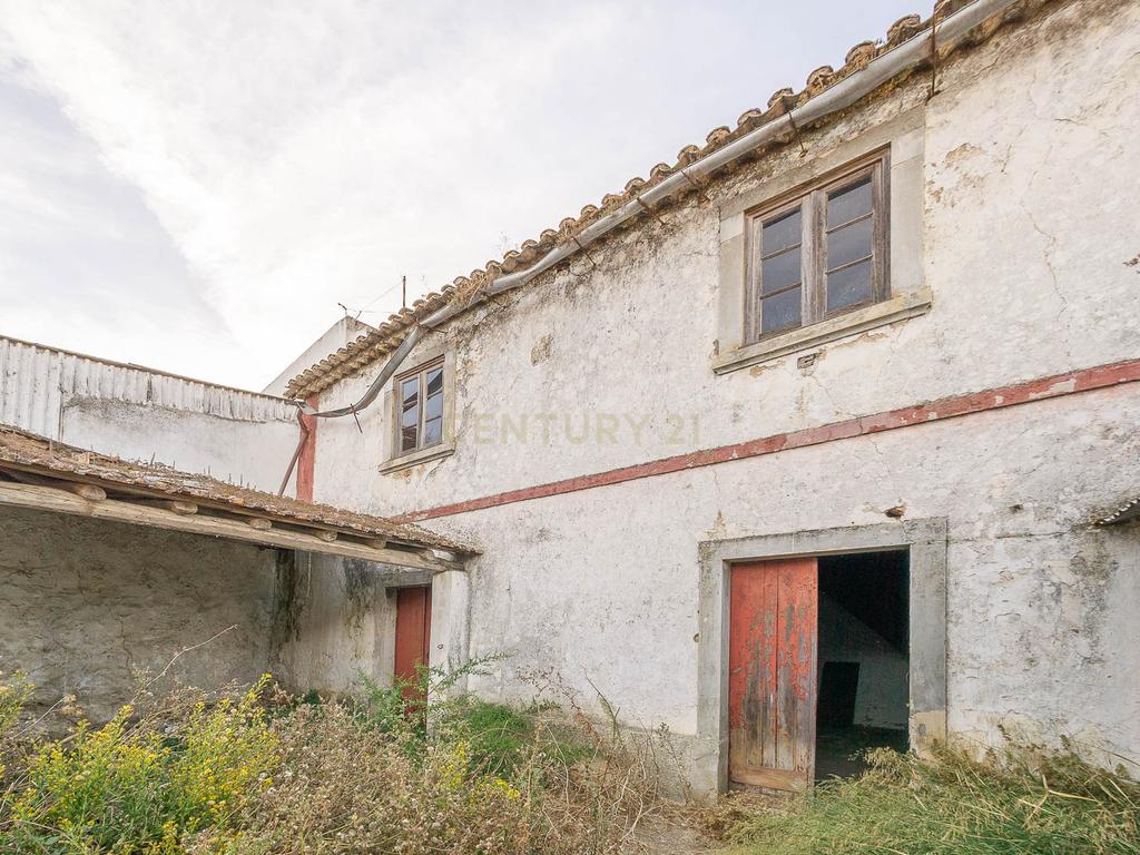 Um Projeto Completo: Adquira Duas Propriedades com Potencial Incrível em Alenquer - Image 19