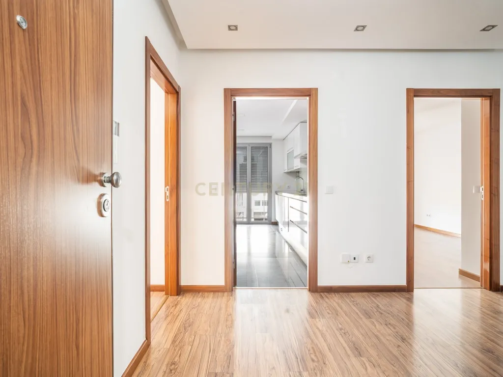 Arrendamento | Apartamento T1 c/lugar aparcamento e piscina na Quinta da Portela, Coimbra - Image 5