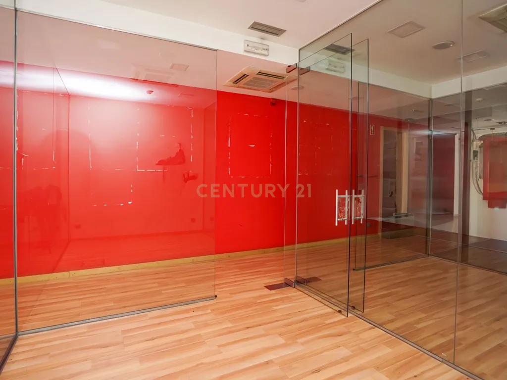 Loja para arrendamento no centro da Lousã - Image 10