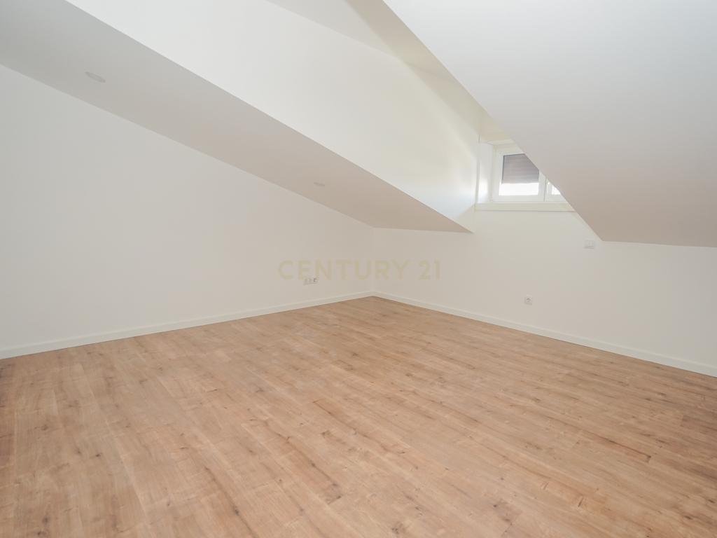 Apartamento T1+2 Duplex - Nova construção na Lousã - Image 13