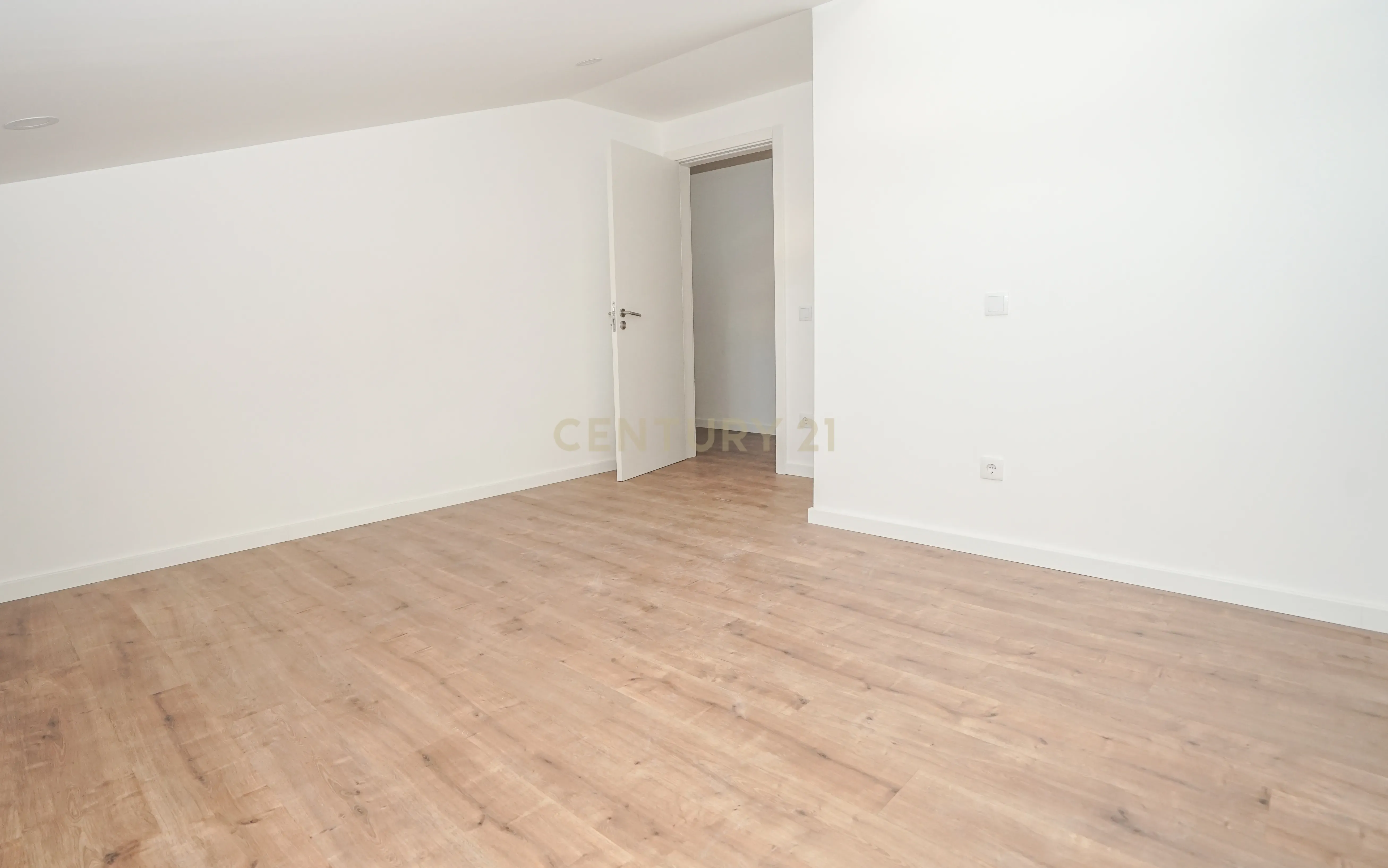 Apartamento T1+2 Duplex - Nova construção na Lousã - Image 12