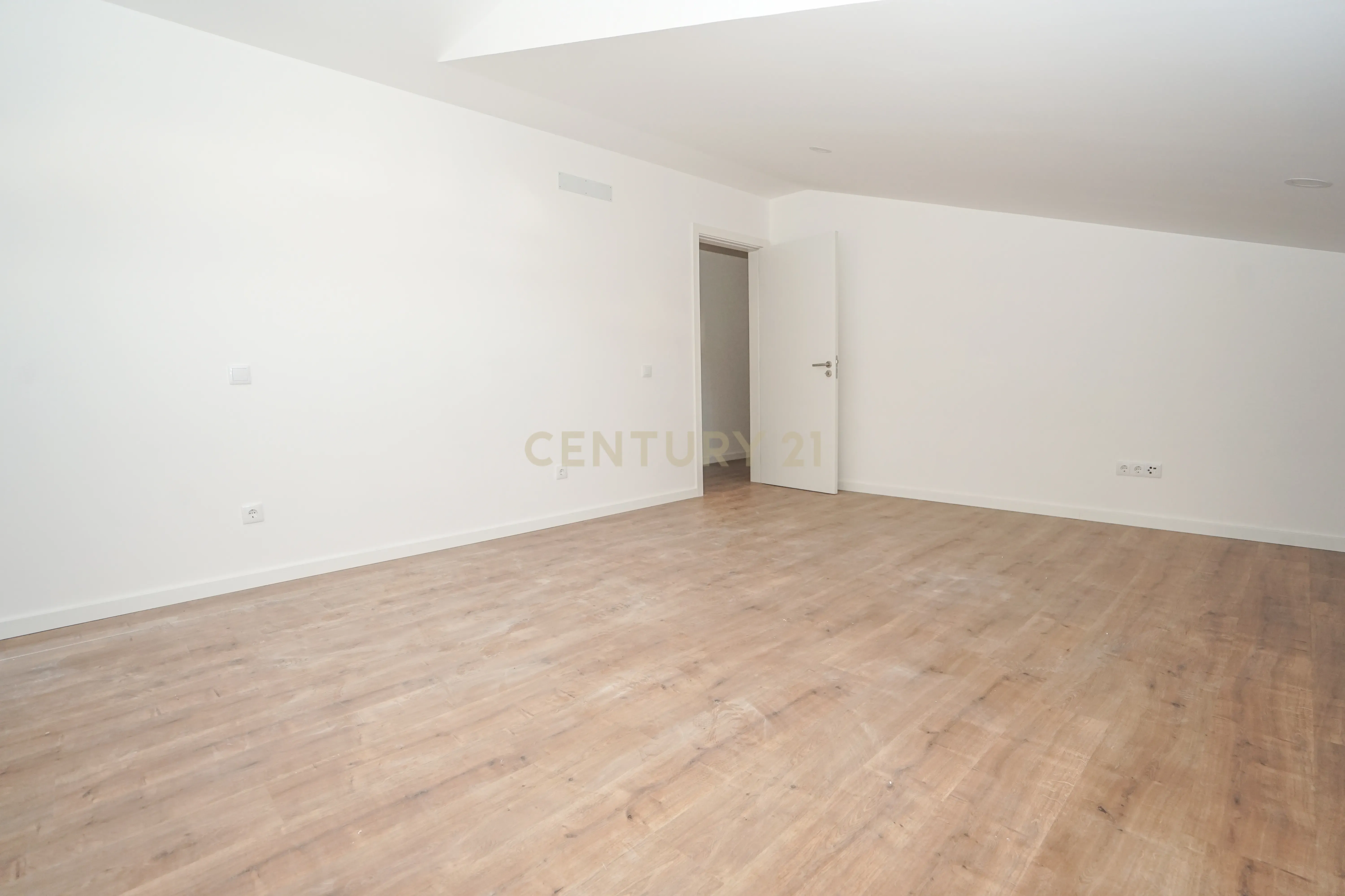 Apartamento T1+2 Duplex - Nova construção na Lousã - Image 14