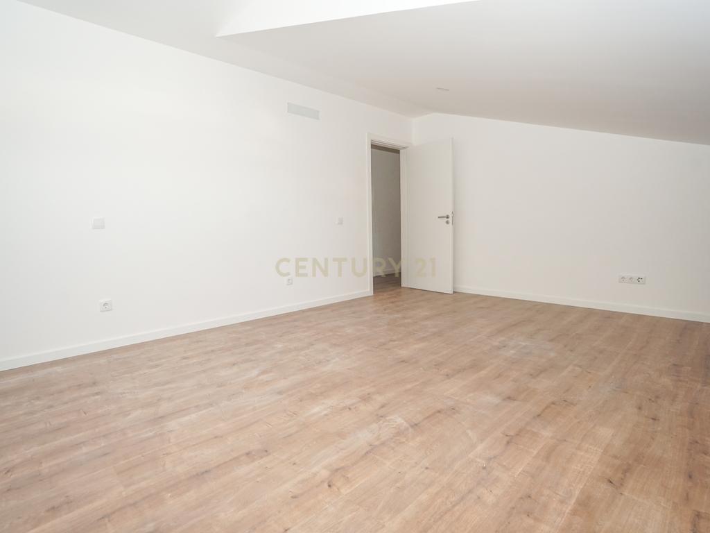 Apartamento T1+2 Duplex - Nova construção na Lousã - Image 14