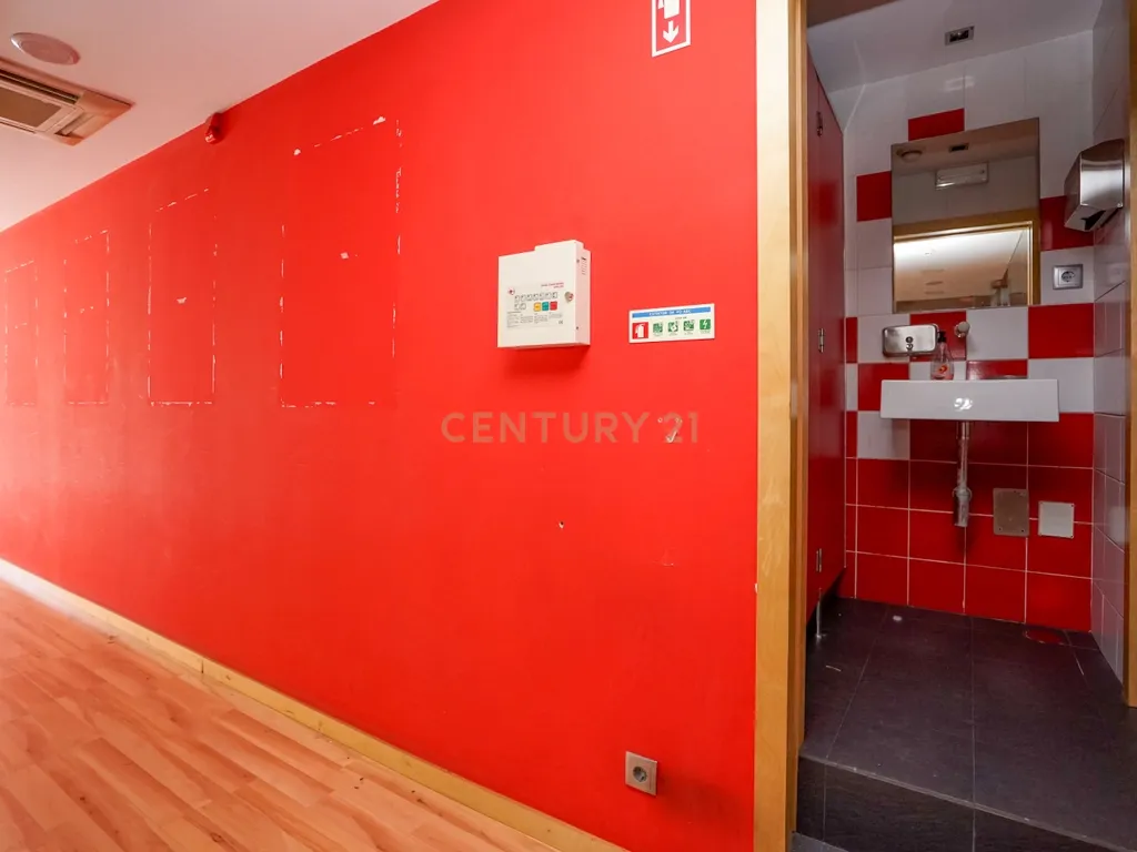 Loja para arrendamento no centro da Lousã - Image 15