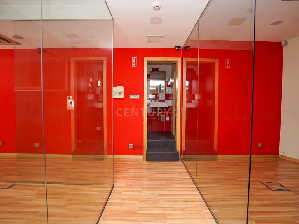 Loja para arrendamento no centro da Lousã - Image 12