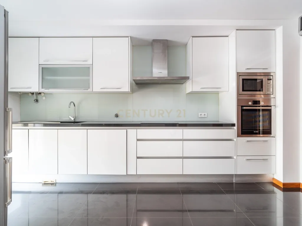 Arrendamento | Apartamento T1 c/lugar aparcamento e piscina na Quinta da Portela, Coimbra - Image 6