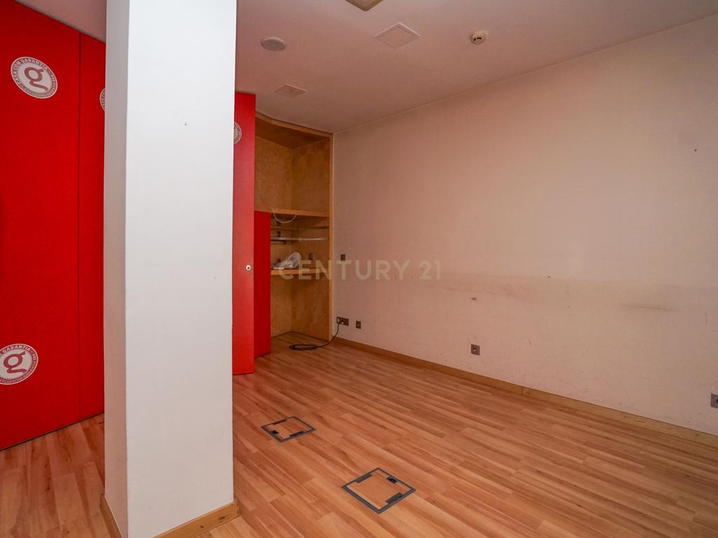 Loja para arrendamento no centro da Lousã - Image 20