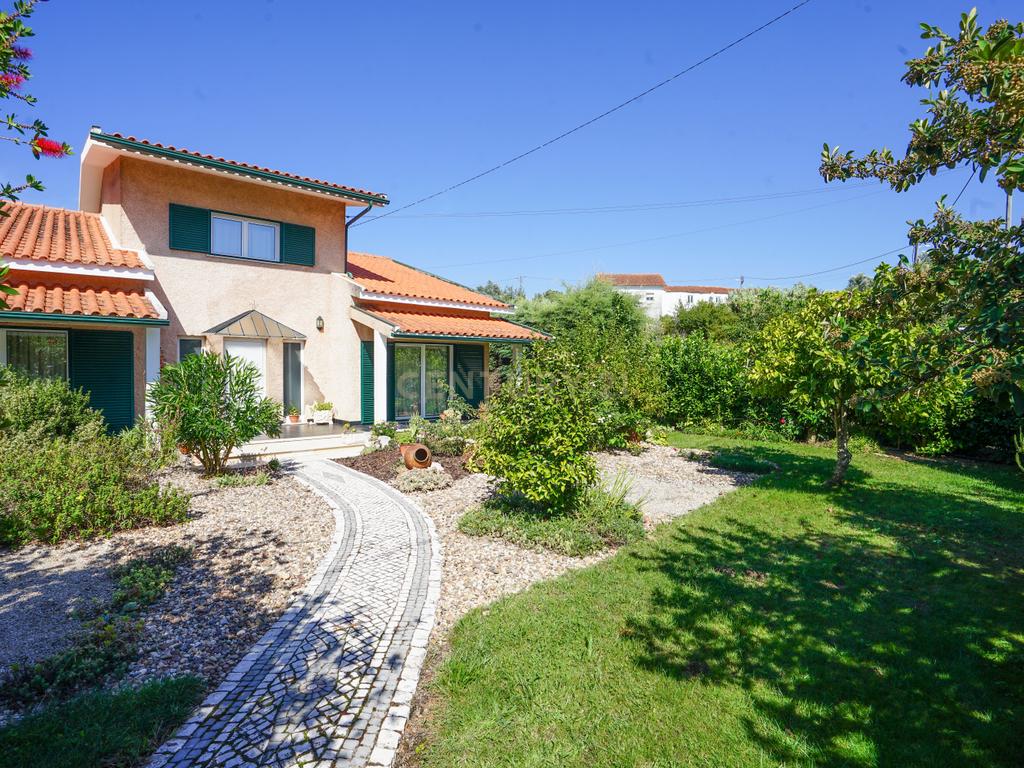 Casa Isolada em Coimbra com 5 Quartos e 4 Casas de Banho - Image 49