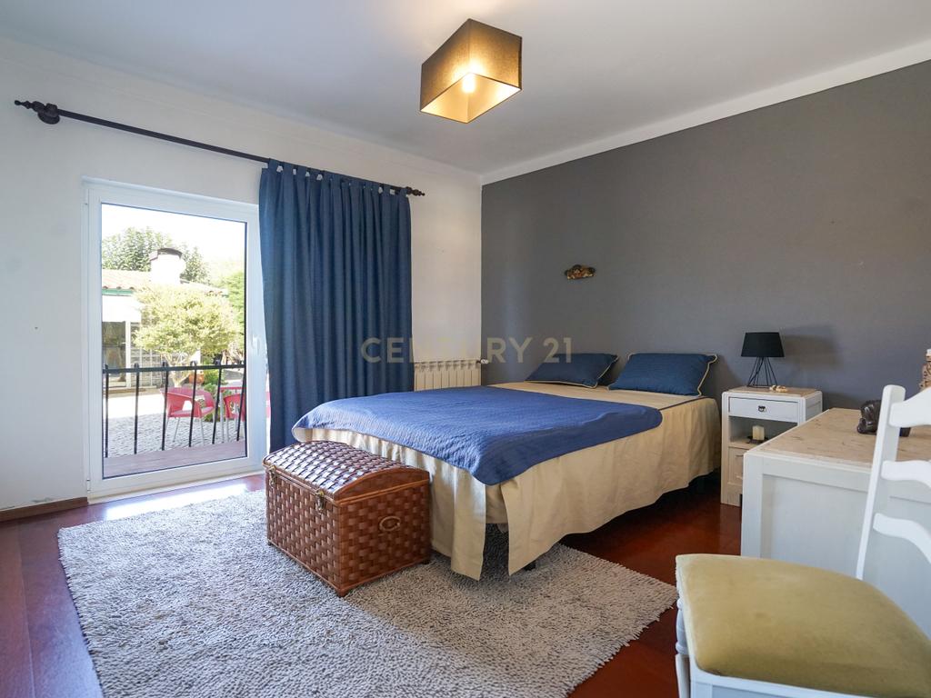 Casa Isolada em Coimbra com 5 Quartos e 4 Casas de Banho - Image 9