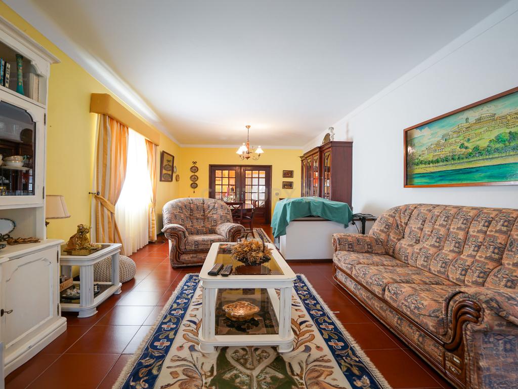 Casa Isolada em Coimbra com 5 Quartos e 4 Casas de Banho - Image 3