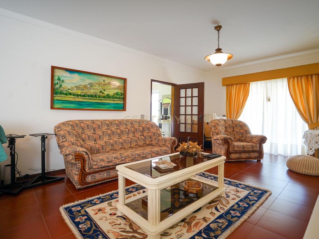 Casa Isolada em Coimbra com 5 Quartos e 4 Casas de Banho - Image 2