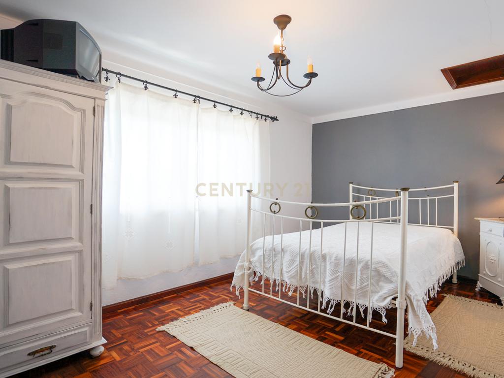 Casa Isolada em Coimbra com 5 Quartos e 4 Casas de Banho - Image 35