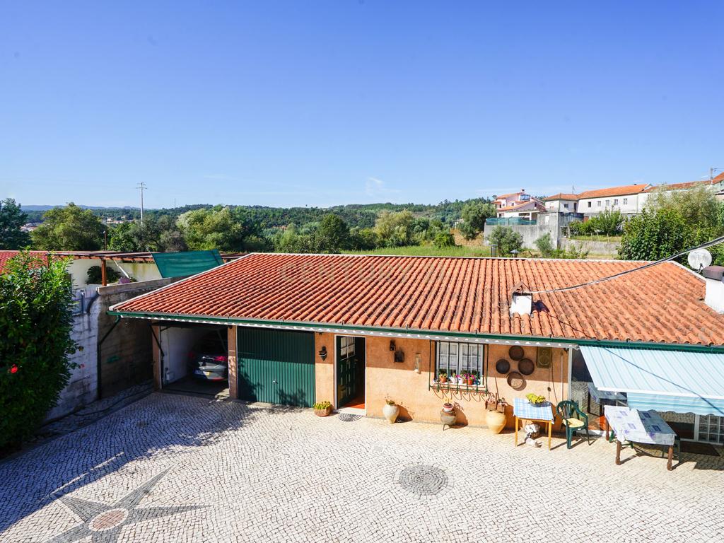 Casa Isolada em Coimbra com 5 Quartos e 4 Casas de Banho - Image 45